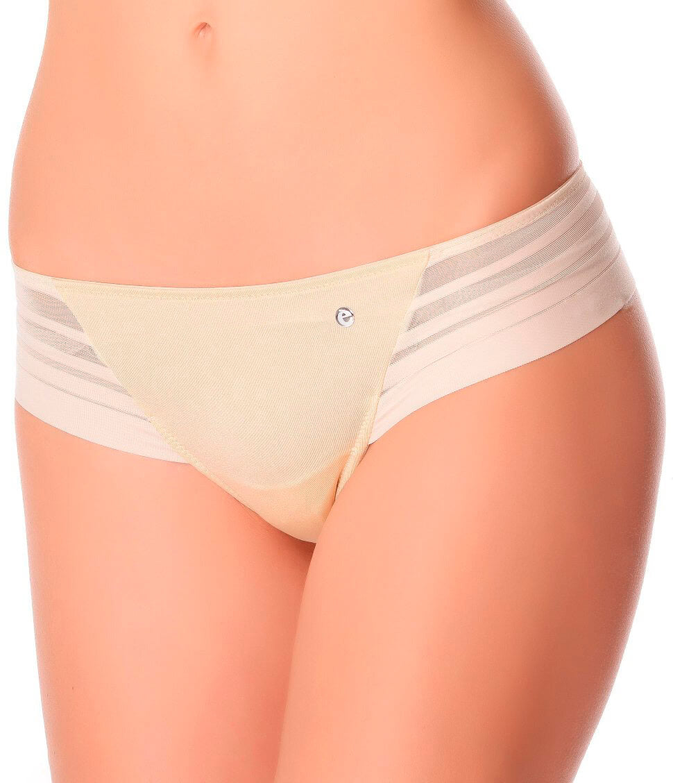 The Stripy Thin Lightweight Thong from SIÉLEI's Highlight line is designed with premium soft and stretchy fabric, offering a smooth feel that lasts. 