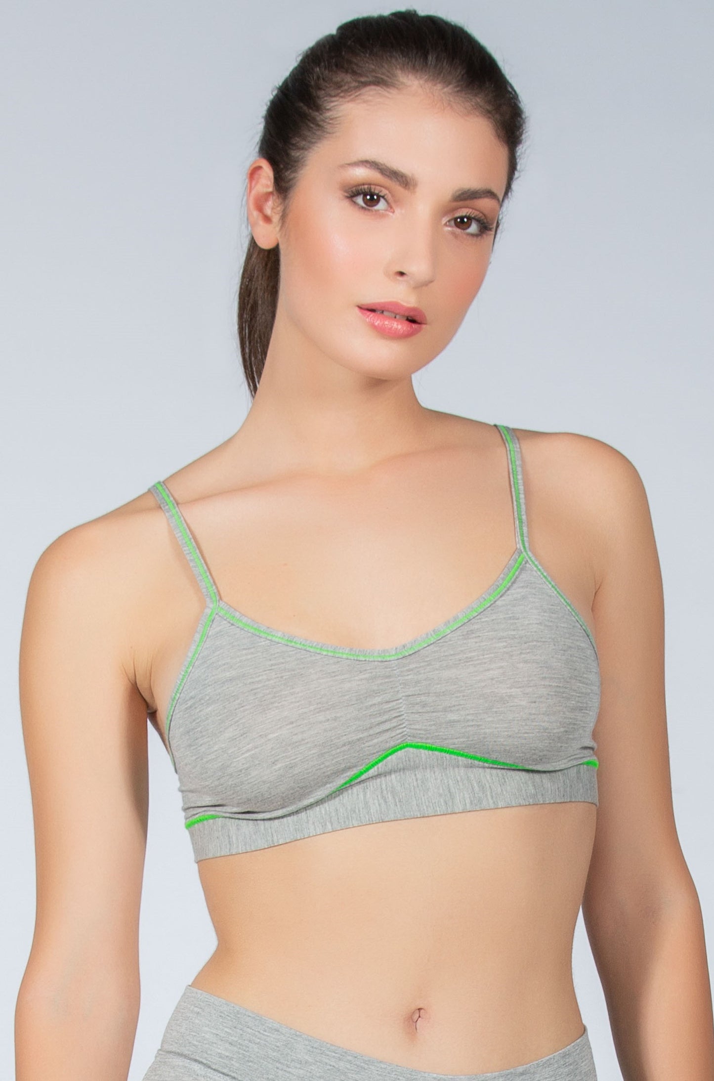 This bralette is weightless and comfortable, featuring a seamless cup and metal-free construction. Crafted from high-quality Lenzing Modal® fabric, it is lightweight and pleasantly soft to the touch.