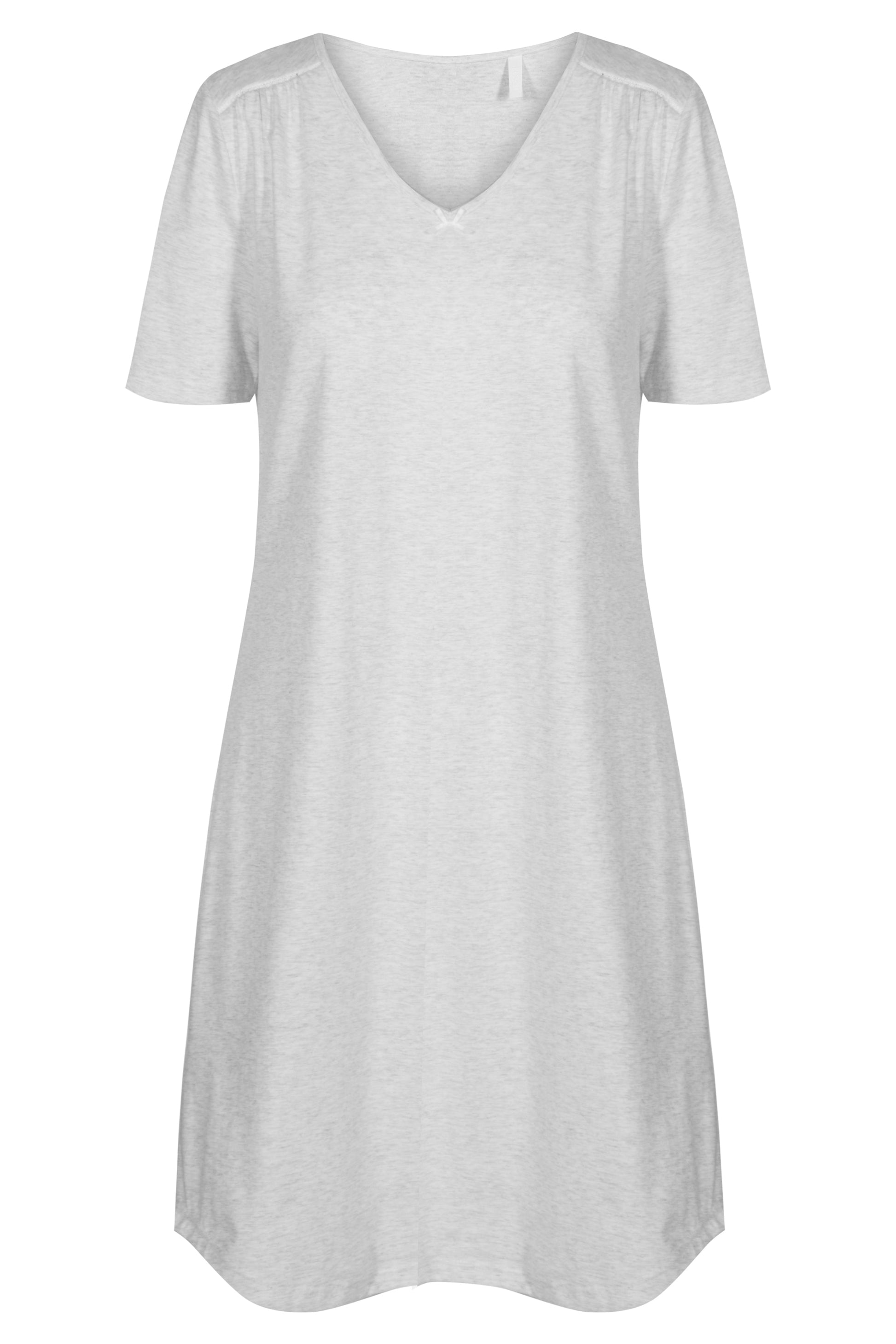 This nightgown from the Smart Casual line by Rösch features a lightweight, soft, and thin jersey cotton fabric that ensures breathability, smoothness, and durability.