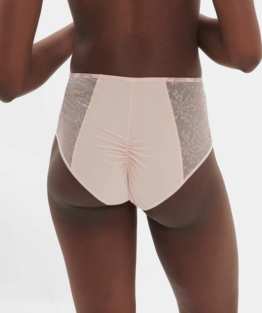 SINGULIERE Full Brief