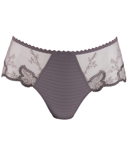 Louisa Bracq's Élise collection is finished with a shorty which shows off embroidered leaves with pearlescent glints on the leg-lines, accompanied by see-through tulle for a seductive display of transparency.