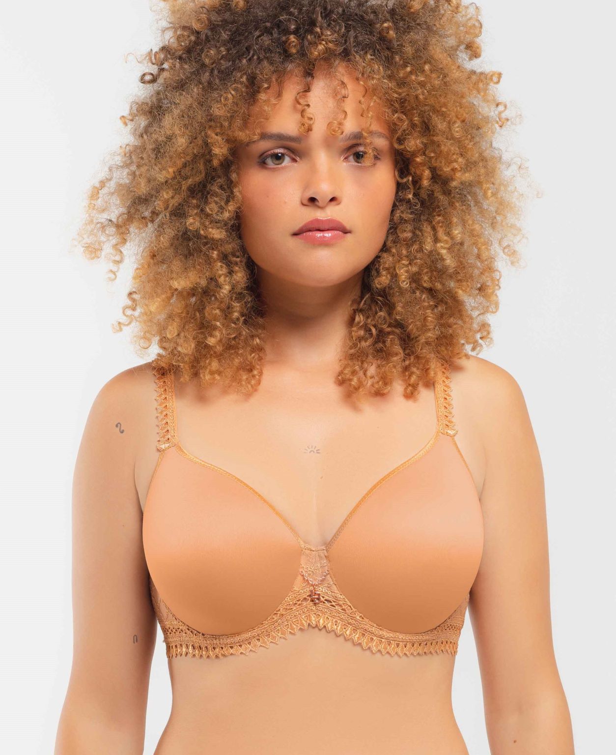 The spacer bra from the Paco line by Louisa Bracq Paris at Di Moda Lingerie Toronto.