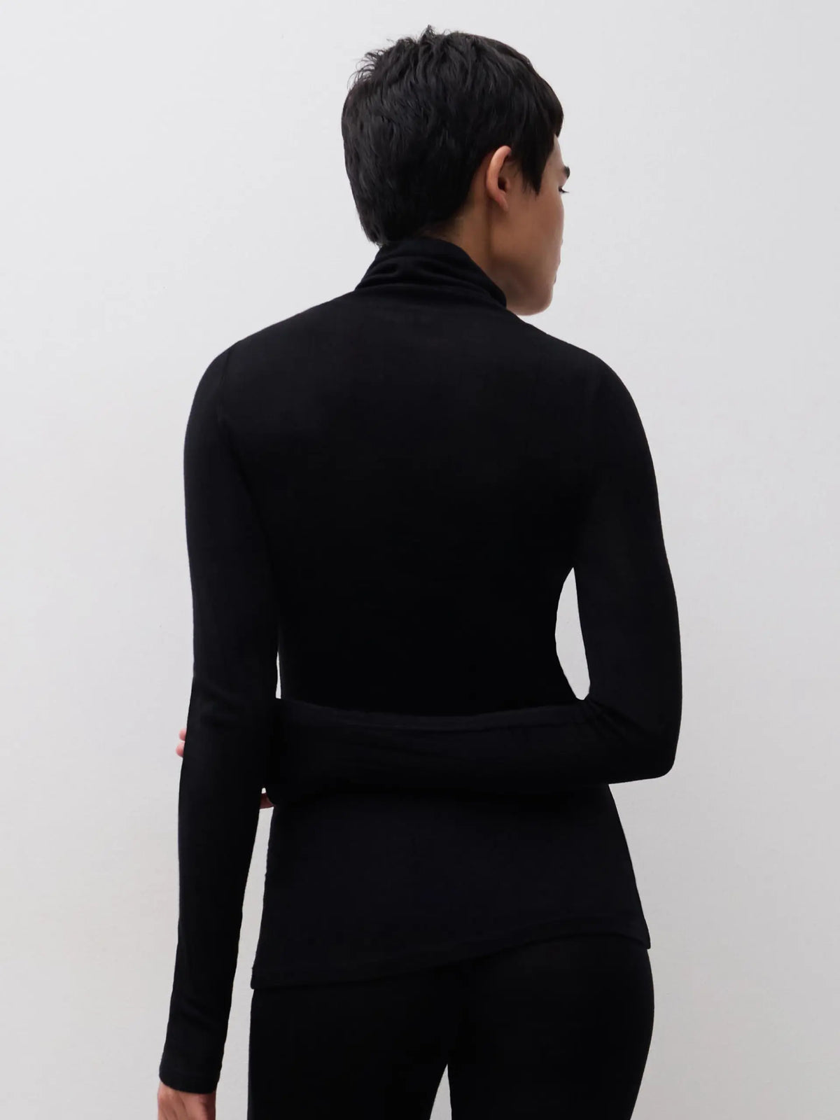 THERMO COMFORT Wool‑Silk Turtleneck Top
