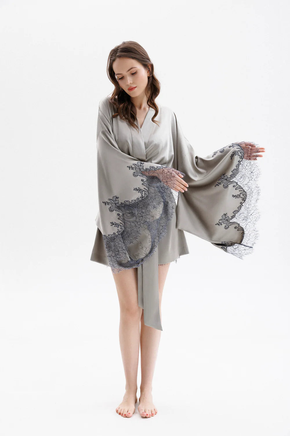 Leavers Lace Short Silk Kimono