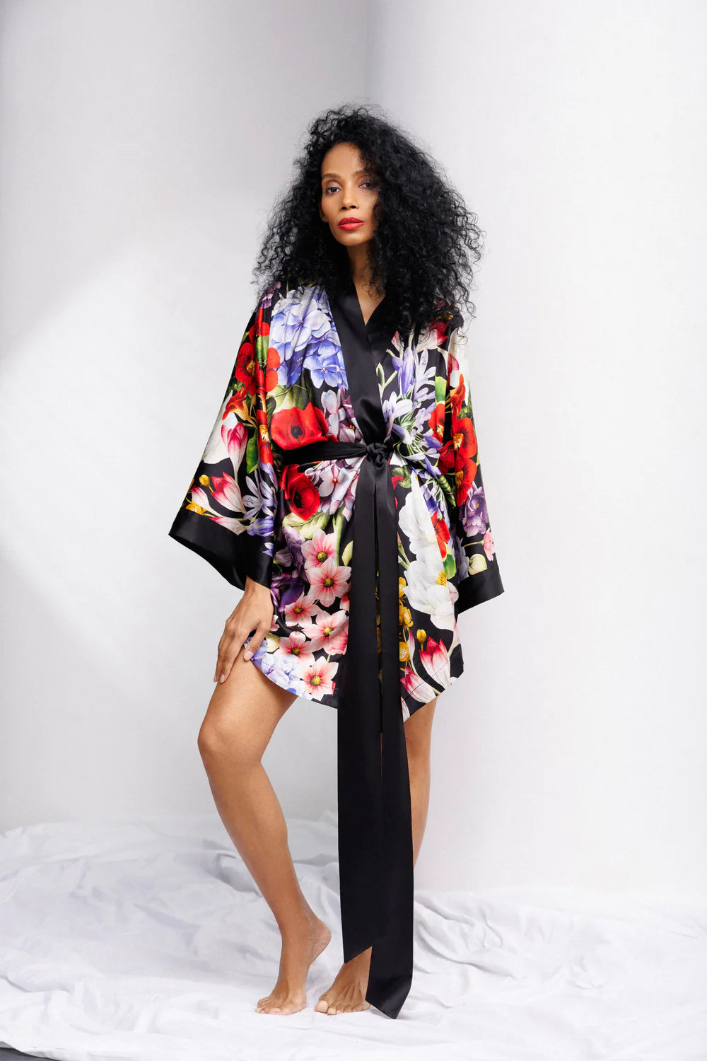 Wild Bloom Short Silk Robe