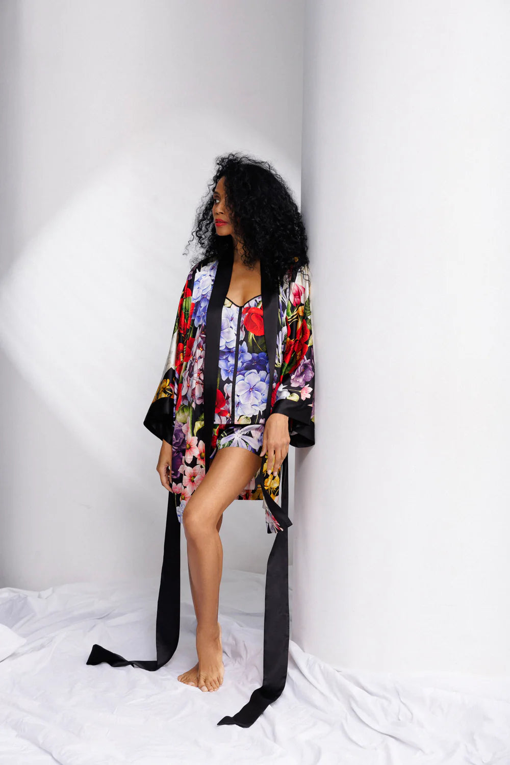 Wild Bloom Short Silk Robe