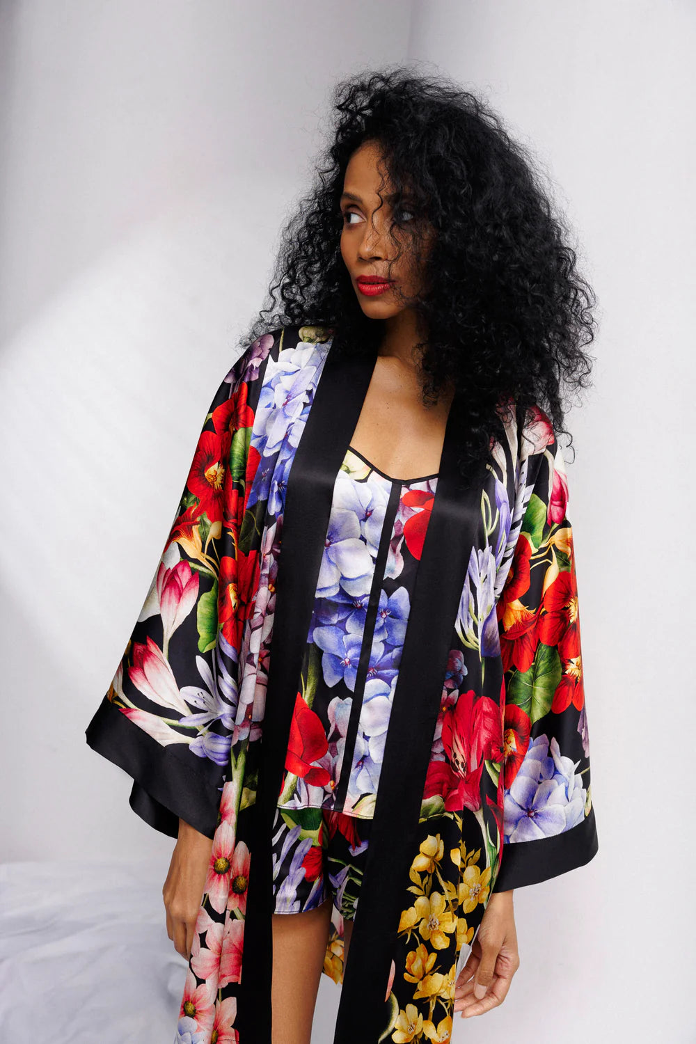 Wild Bloom Short Silk Robe
