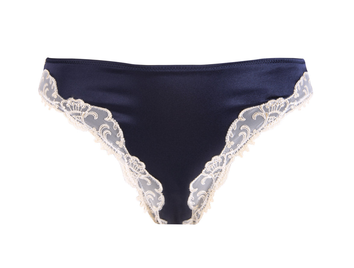 Lise Charmel C80 Splendeur Soie Thong 2452 SQ/SPLENDEUR TROPIQUE buy for  the best price CAD$ 179.00 - Canada and U.S. delivery – Bralissimo