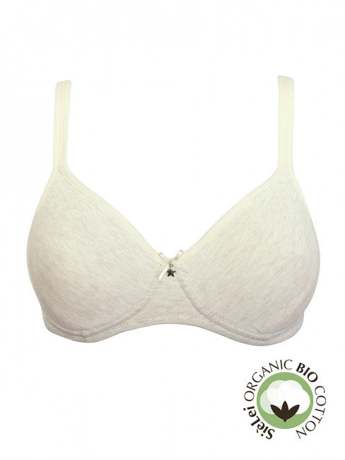 he SIéLEI Organic Cotton line from Italy presents this wire-free, unpadded bra, crafted with hand-picked organic cotton, renowned for its gentle qualities.