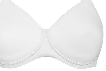 White beige wireless spacer cup bra from the Plus line by SIéLEI from Italy.