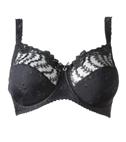 The full cup bra from the Lys Royal line of Louisa Bracq offers a detailed and luxuriant flower embroidery.