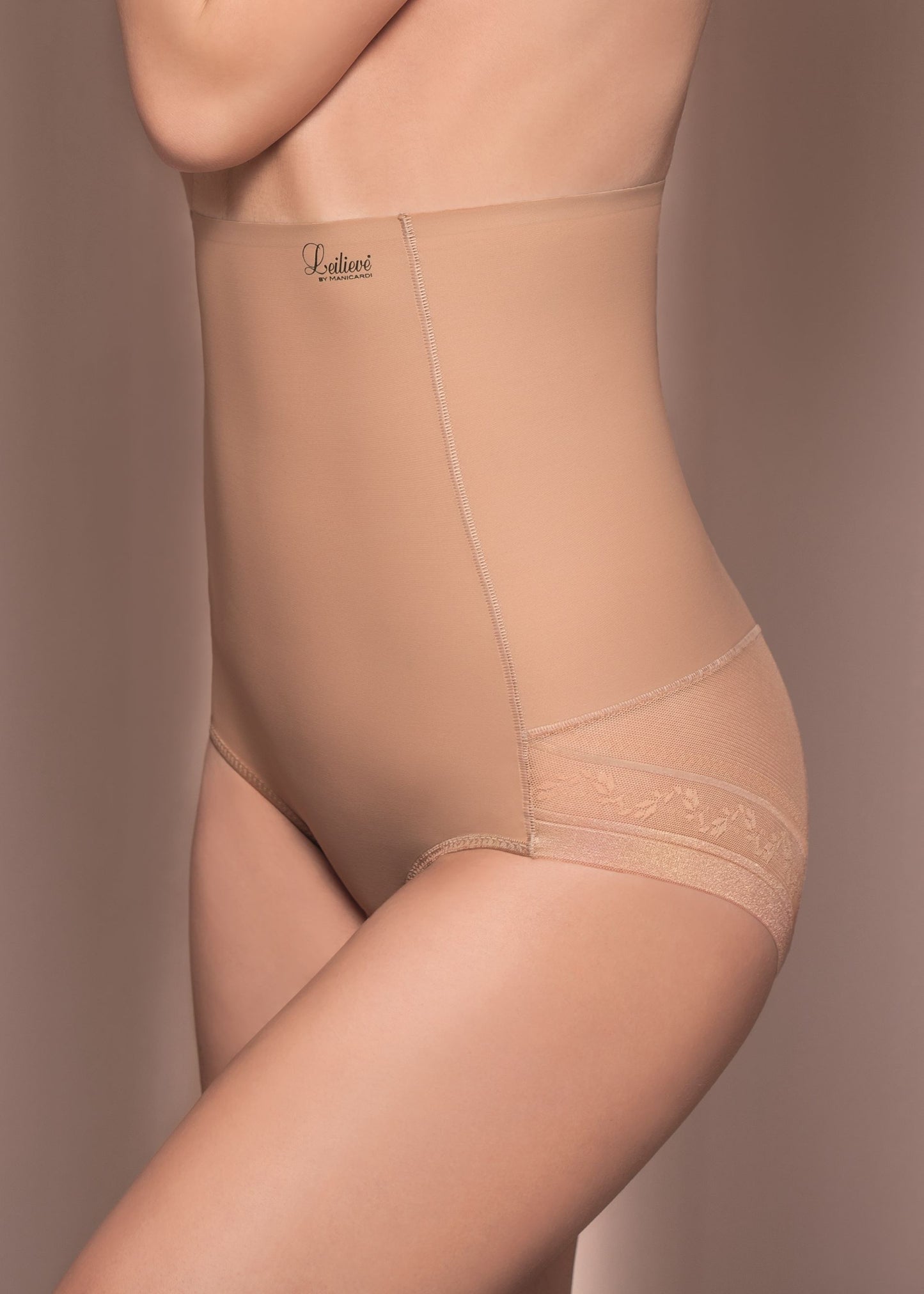 Elegant, shaping high-waisted shorts from the Sculpt line by Leilieve from Italy.