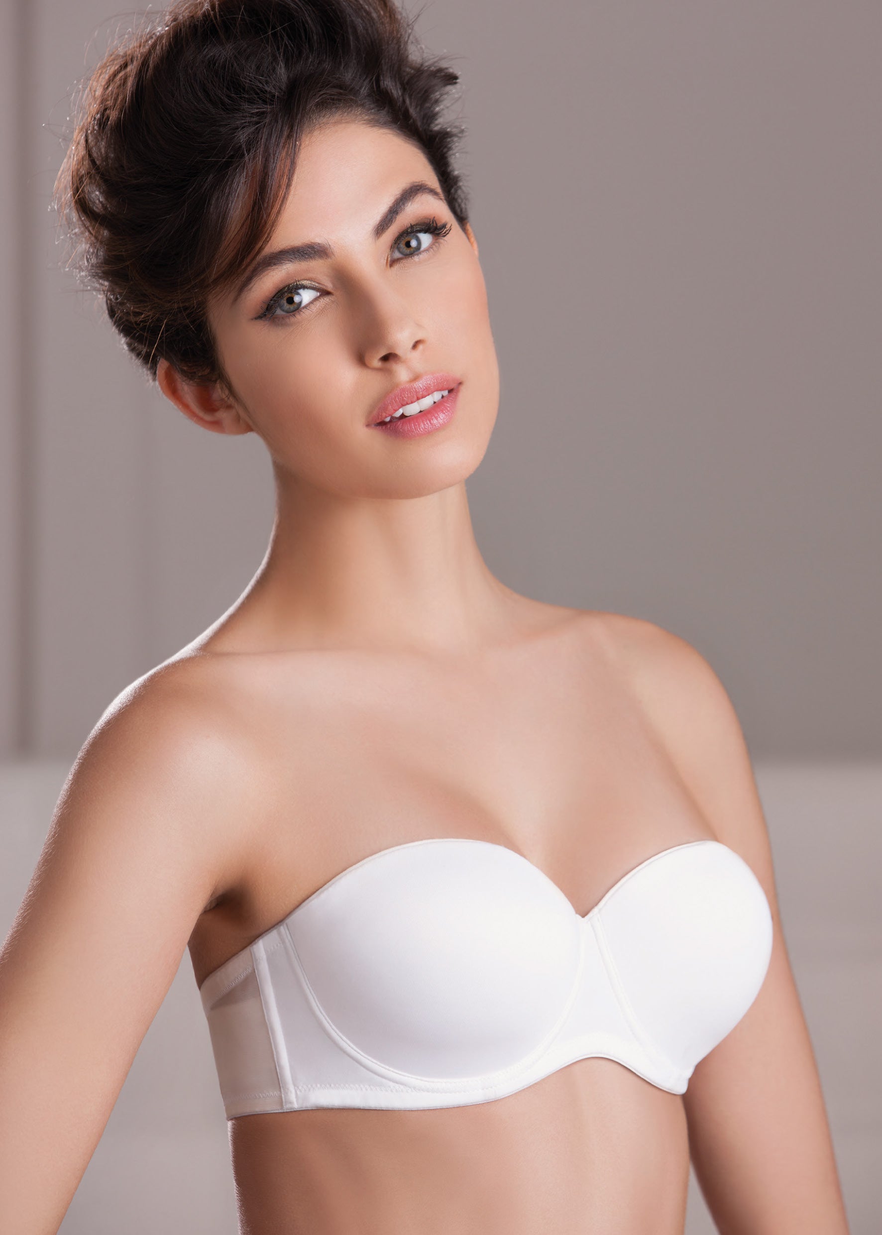 White Lace Moulded Strapless Bra