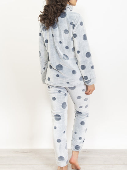 Back of the long sleeve and long pants plush pajamas set with bubble designed fabric by SIeLEI from Italy